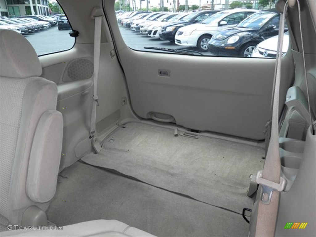 2004 MPV LX - Rally White / Beige photo #28