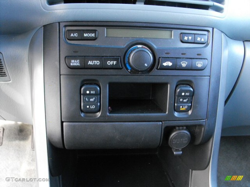 2004 Honda Pilot EX-L 4WD Controls Photo #66915970
