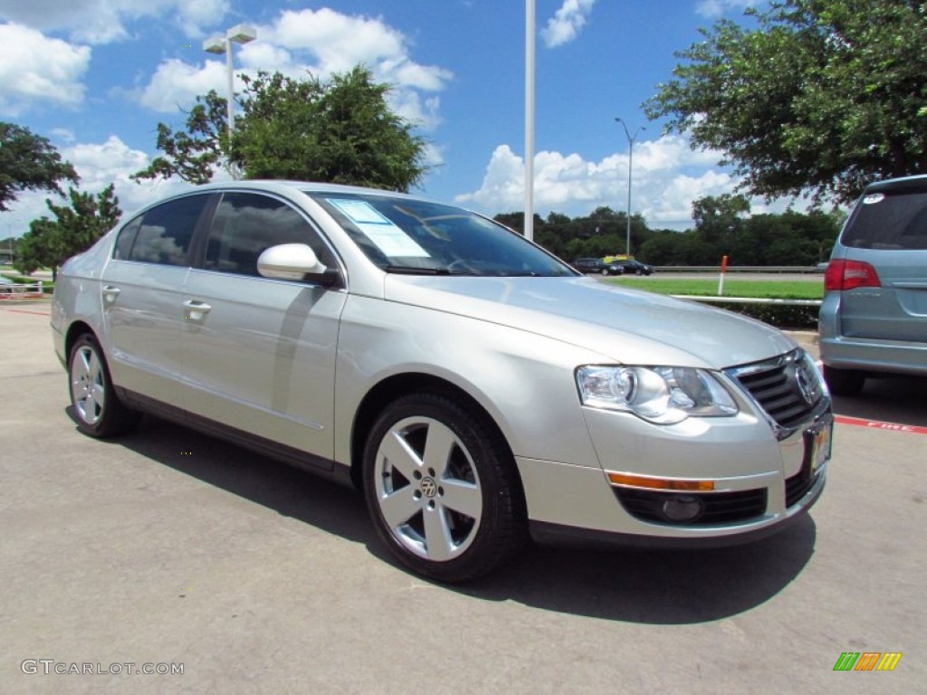 2009 Passat Komfort Sedan - White Gold Metallic / Cornsilk Beige photo #7