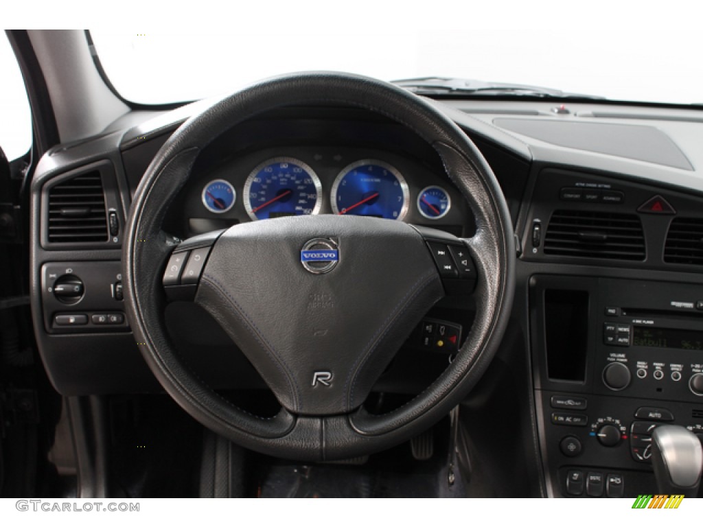 2004 Volvo S60 R AWD Nordkap Black/Blue R Metallic Steering Wheel Photo #66918421