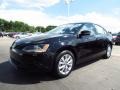 Black - Jetta SE Sedan Photo No. 1