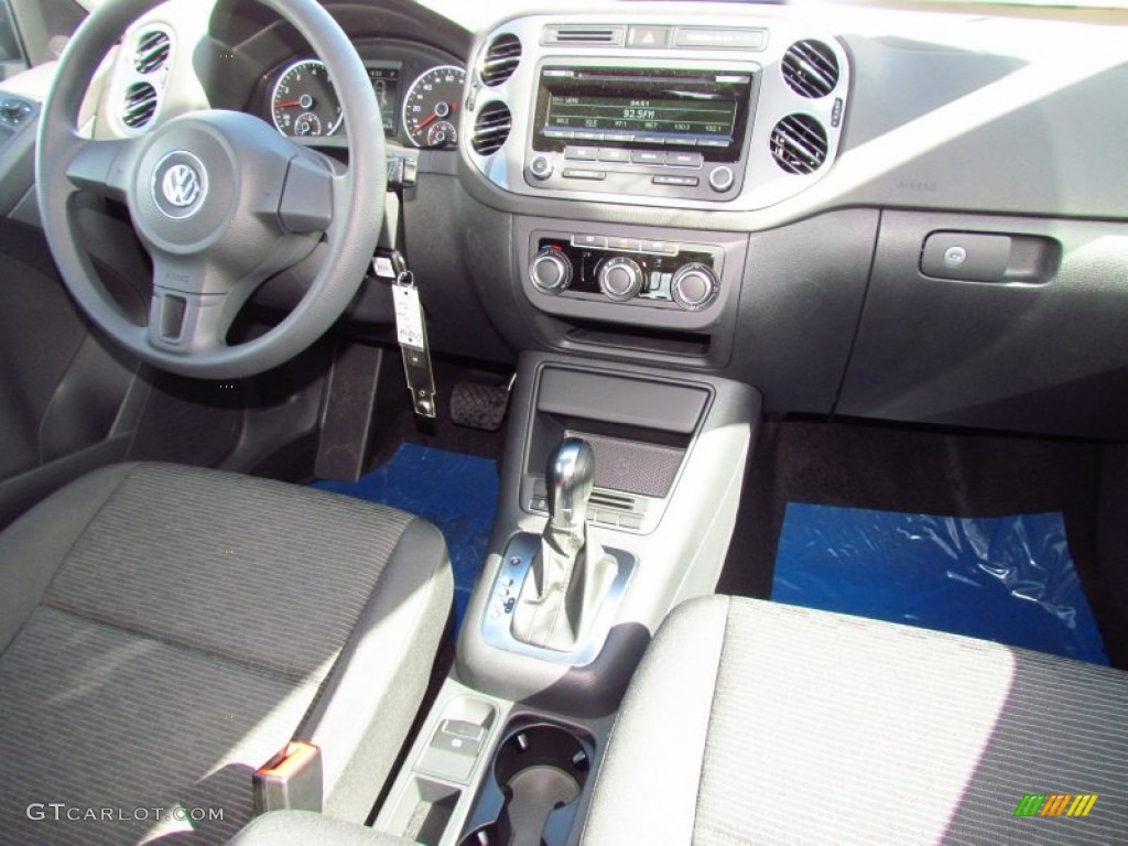 2012 Tiguan S - Deep Black Metallic / Black photo #6