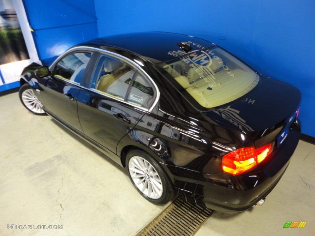 2011 3 Series 335i xDrive Sedan - Jet Black / Beige photo #36