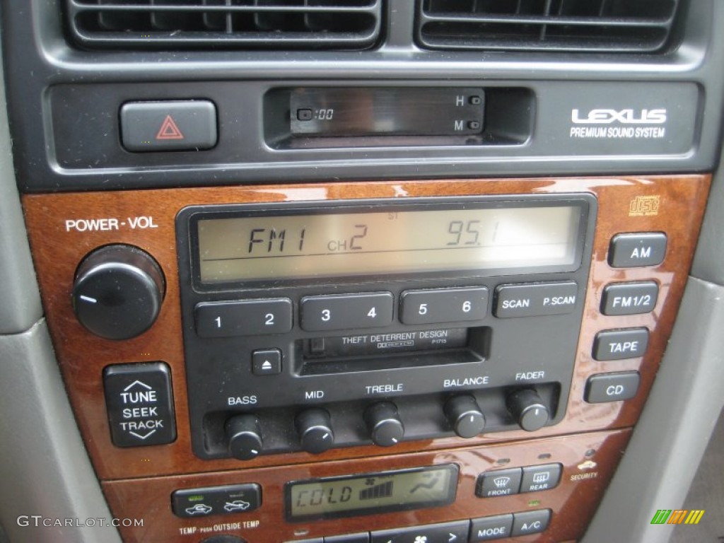 2000 Lexus ES 300 Sedan Controls Photo #66926632