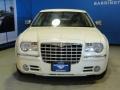 Stone White - 300 C HEMI Photo No. 2