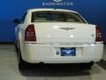Stone White - 300 C HEMI Photo No. 5
