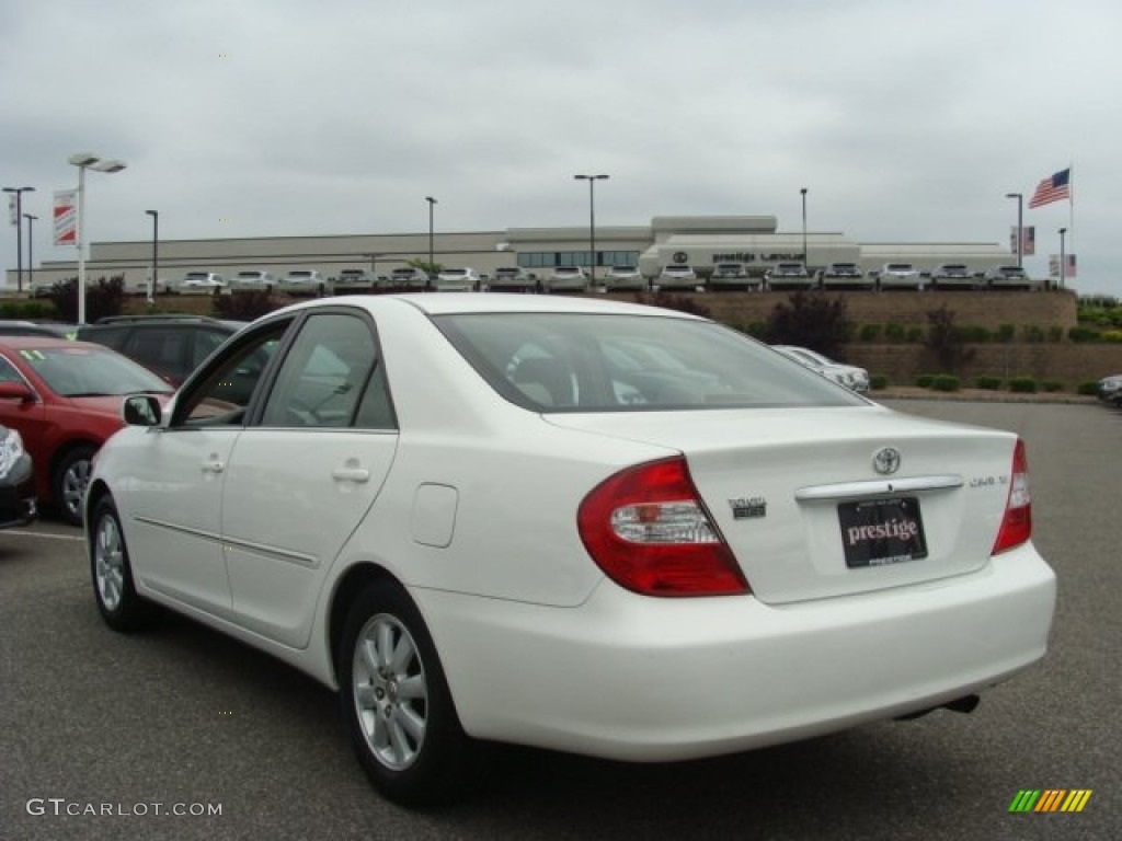 2003 Camry XLE - Super White / Taupe photo #4