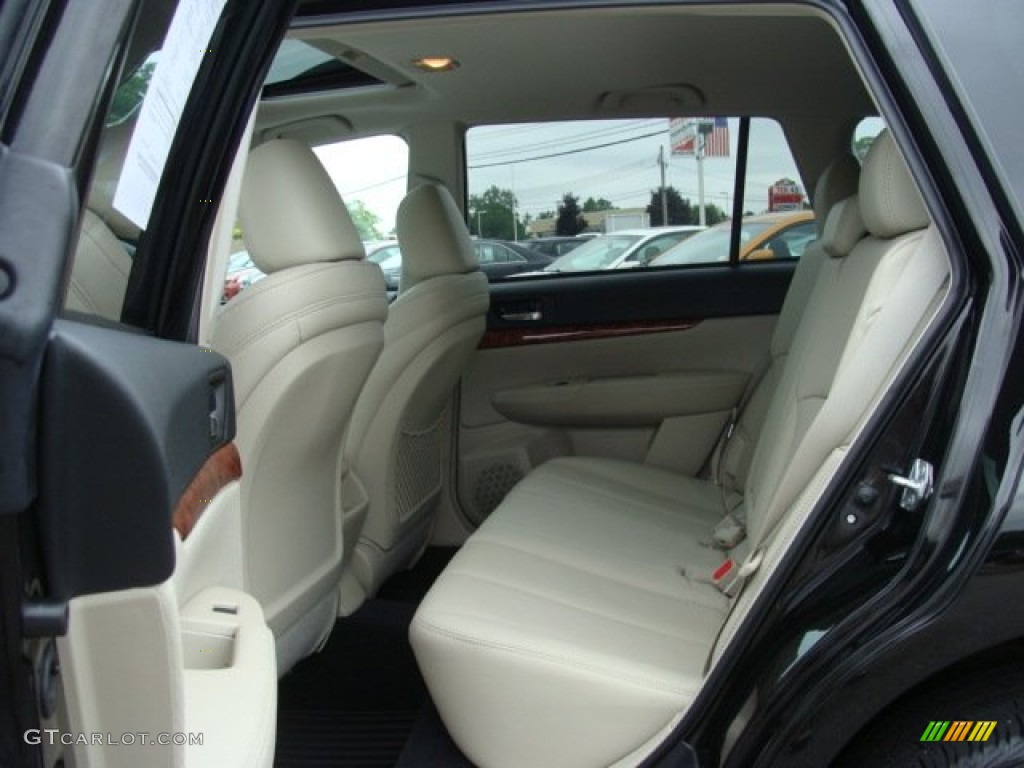 2010 Outback 2.5i Limited Wagon - Crystal Black Silica / Warm Ivory photo #13