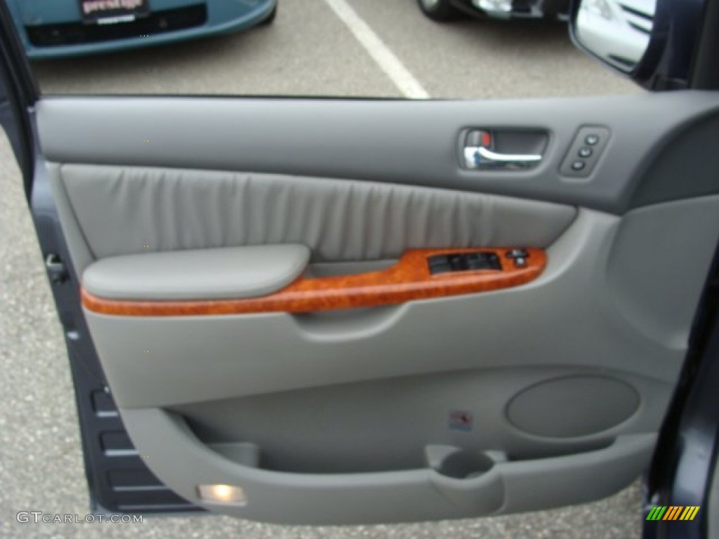 2010 Toyota Sienna Limited Door Panel Photos