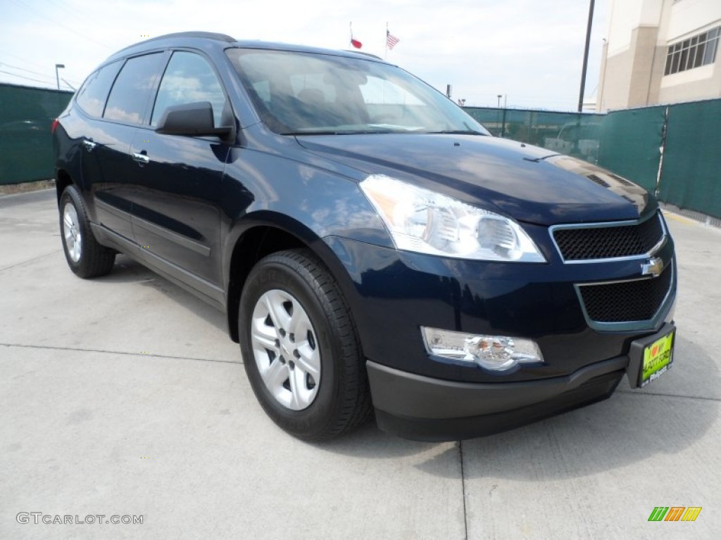 2010 Traverse LS - Dark Blue Metallic / Dark Gray/Light Gray photo #1