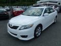 Super White - Camry SE Photo No. 3