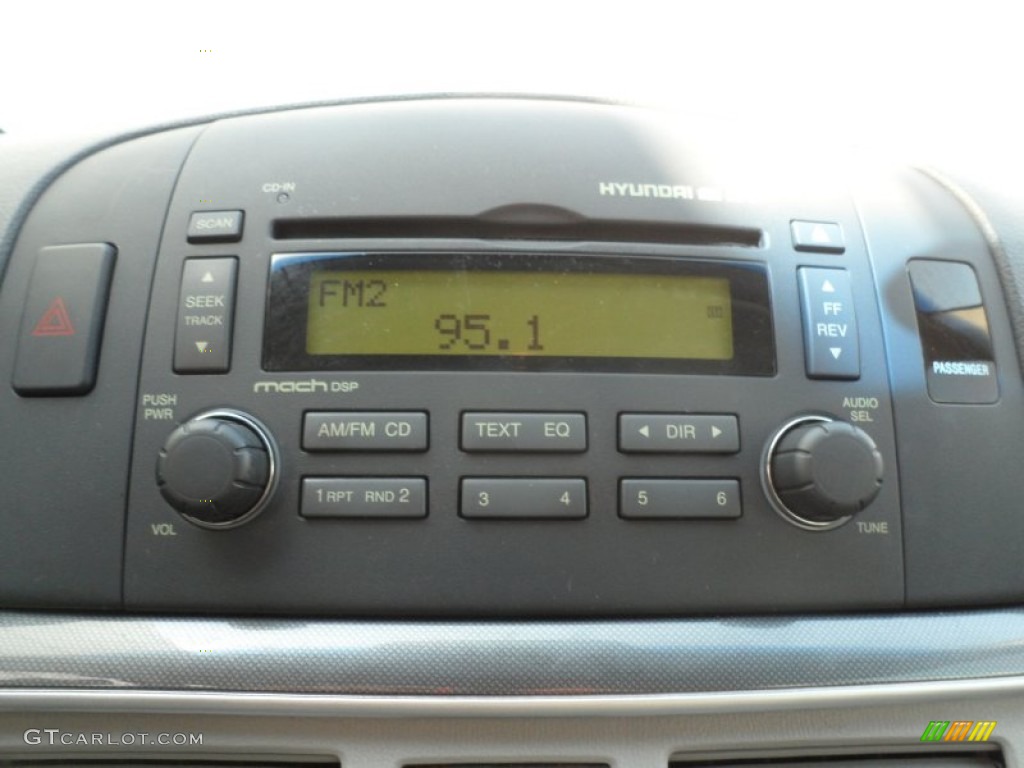 2006 Hyundai Sonata GLS V6 Audio System Photo #66936247