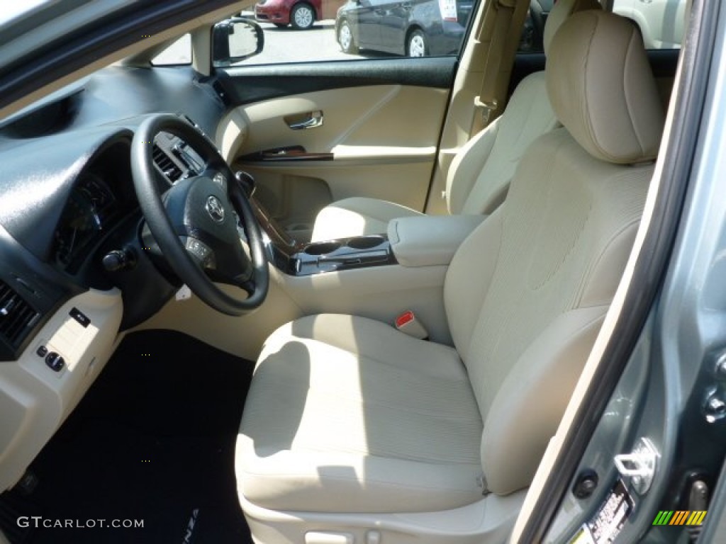 2010 Toyota Venza AWD Front Seat Photos