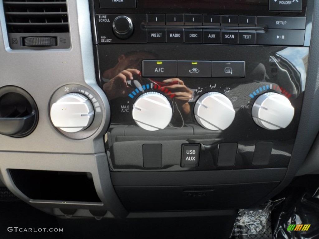 2012 Tundra Double Cab - Silver Sky Metallic / Graphite photo #32