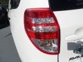 Super White - RAV4 I4 Photo No. 13