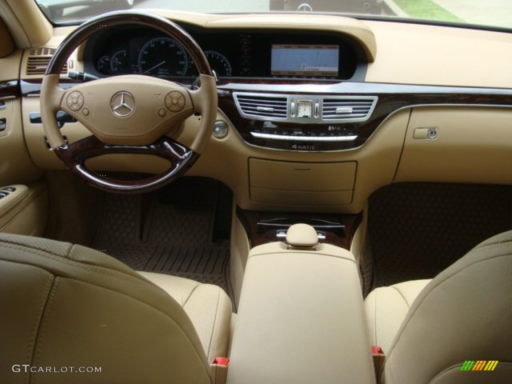 2012 Mercedes-Benz S 550 4Matic Sedan Dashboard Photos