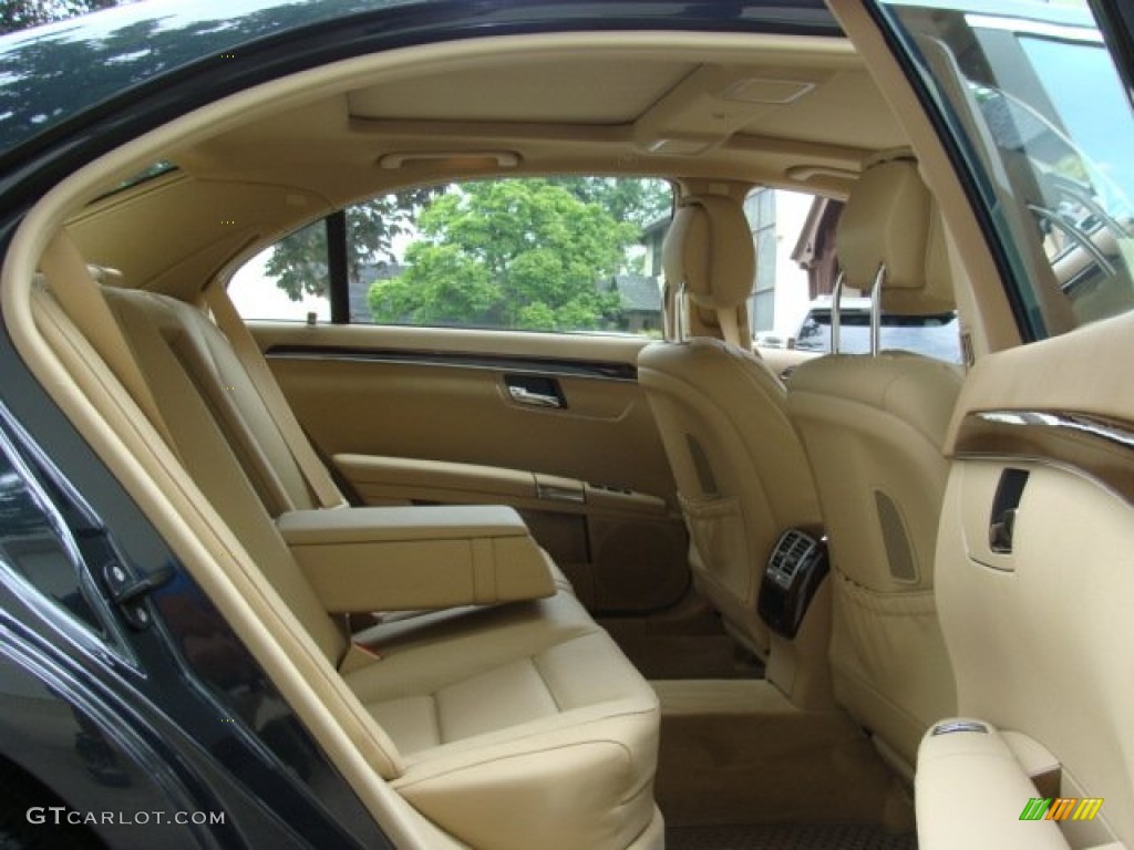 2012 Mercedes-Benz S 550 4Matic Sedan Rear Seat Photos