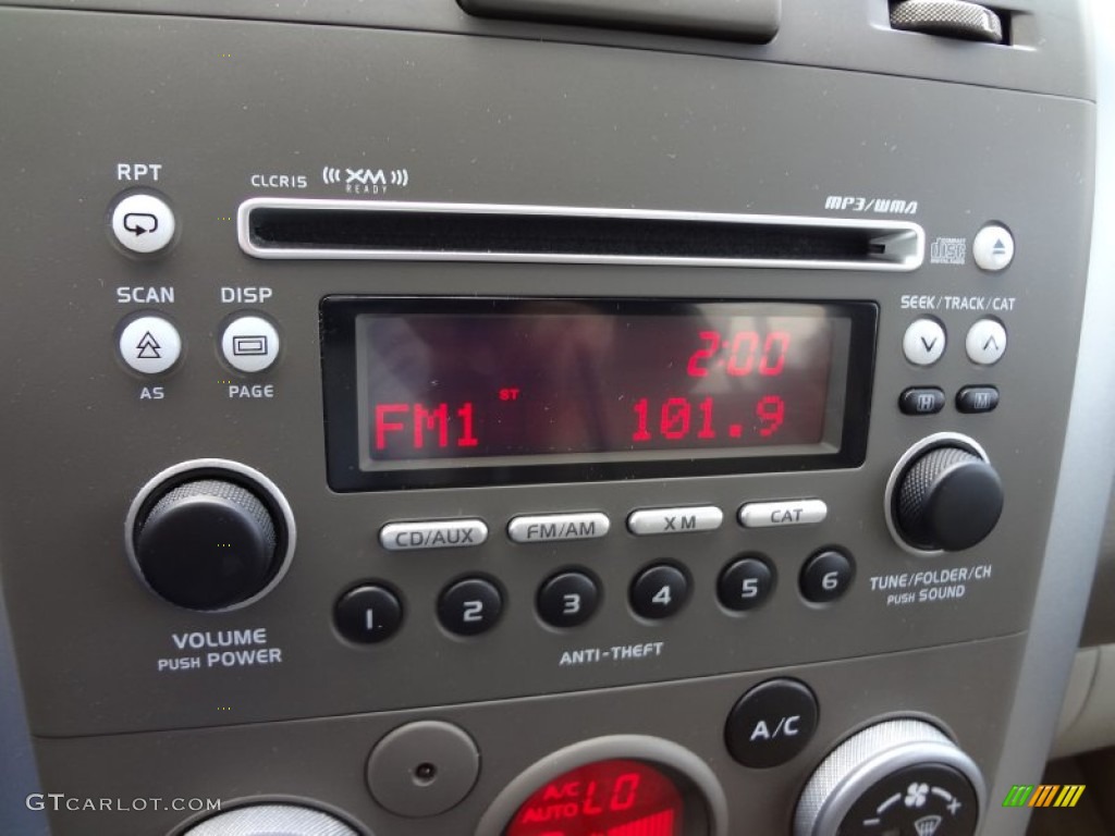 2009 Suzuki Grand Vitara Premium Audio System Photos