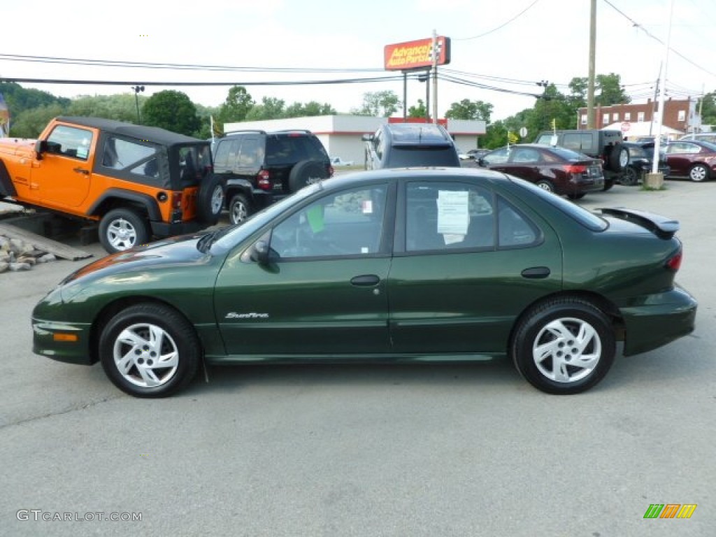 2001 Sunfire SE Sedan - Spruce Green Metallic / Graphite photo #2