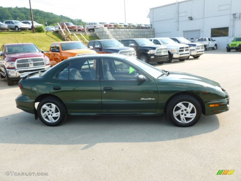 2001 Sunfire SE Sedan - Spruce Green Metallic / Graphite photo #6