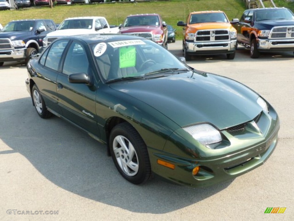 2001 Sunfire SE Sedan - Spruce Green Metallic / Graphite photo #7