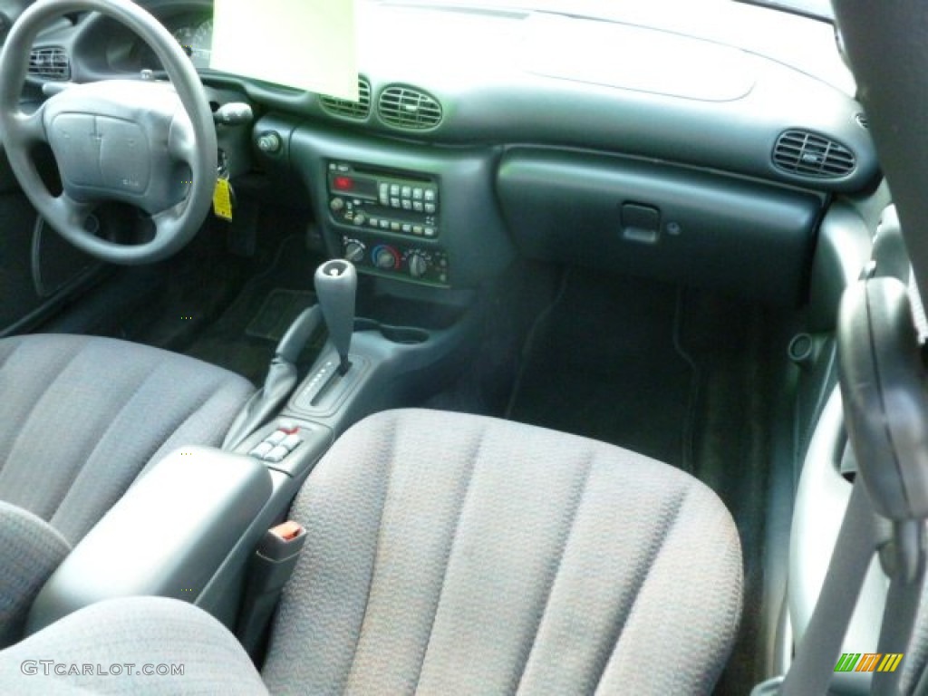 2001 Sunfire SE Sedan - Spruce Green Metallic / Graphite photo #17