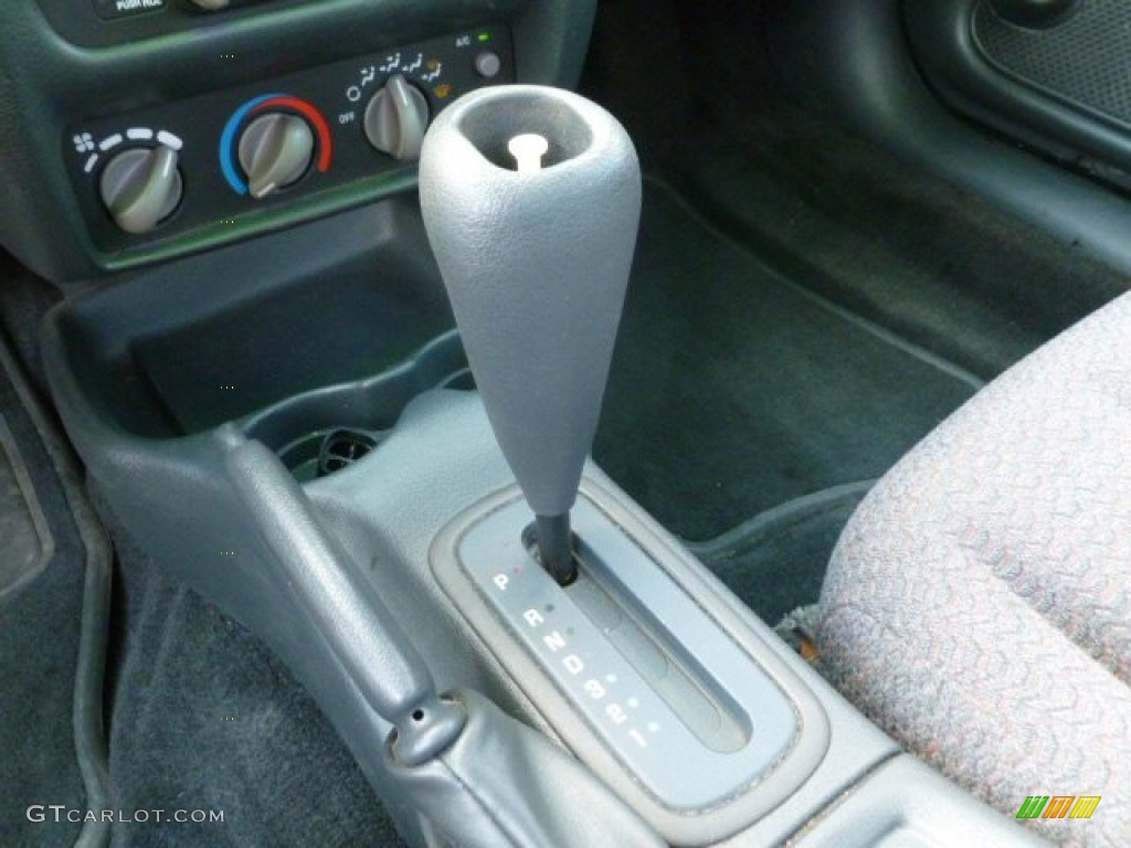 2001 Sunfire SE Sedan - Spruce Green Metallic / Graphite photo #23