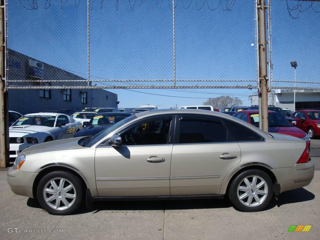 2005 Five Hundred Limited AWD - Pueblo Gold Metallic / Black photo #2