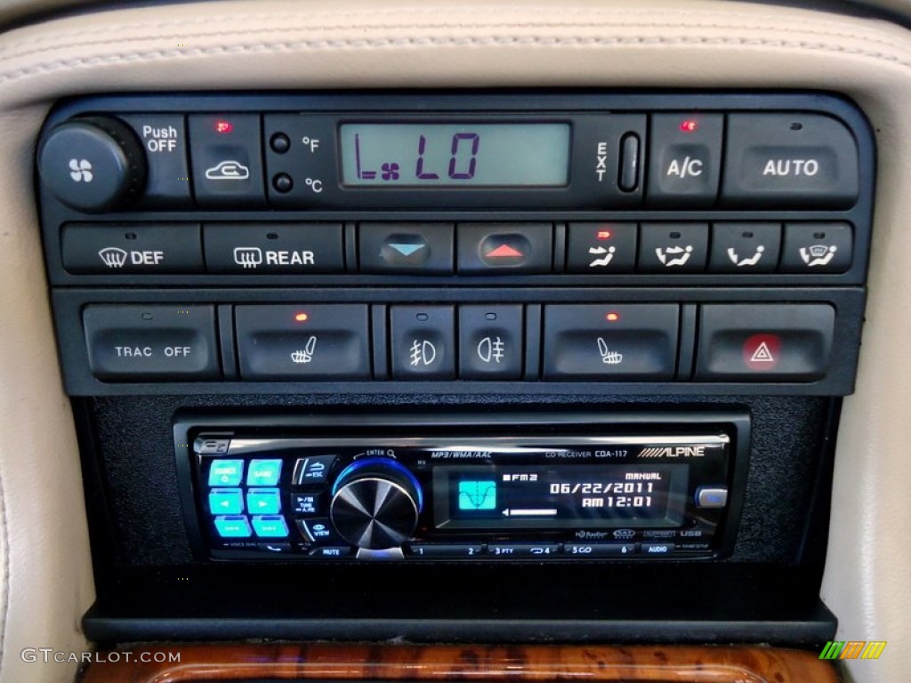 1998 Jaguar XK XK8 Convertible Controls Photo #66946040