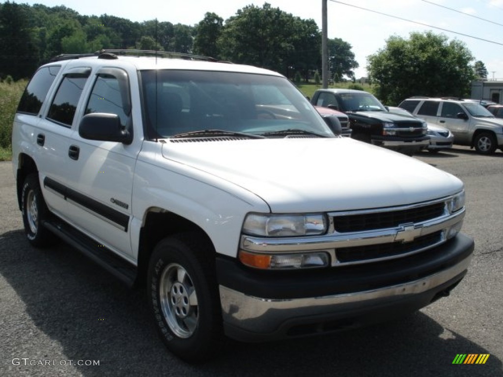 2001 Tahoe LS 4x4 - Summit White / Graphite/Medium Gray photo #1