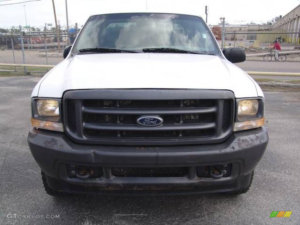 2003 F250 Super Duty XL SuperCab 4x4 - Oxford White / Medium Flint Grey photo #2