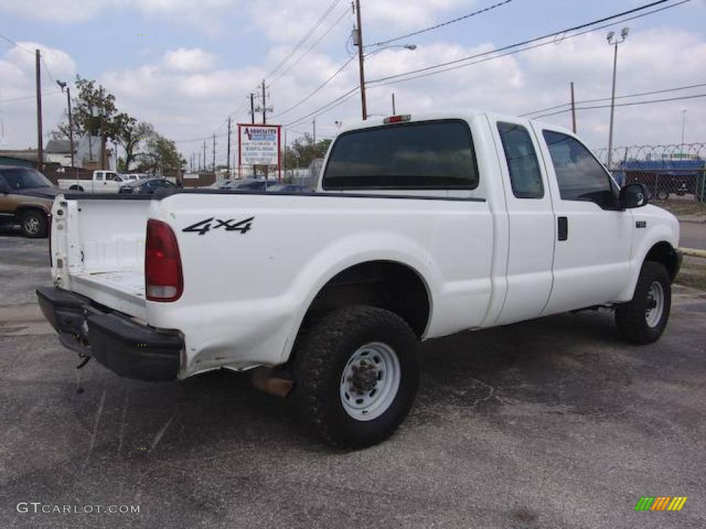 2003 F250 Super Duty XL SuperCab 4x4 - Oxford White / Medium Flint Grey photo #5