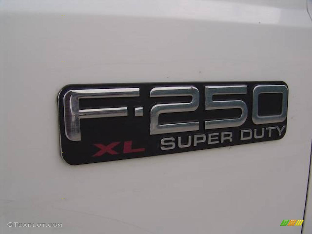 2003 F250 Super Duty XL SuperCab 4x4 - Oxford White / Medium Flint Grey photo #15