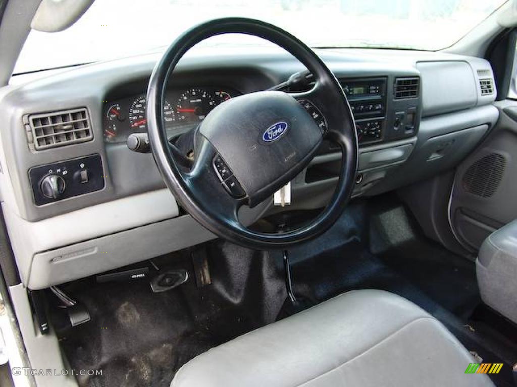 2003 F250 Super Duty XL SuperCab 4x4 - Oxford White / Medium Flint Grey photo #24