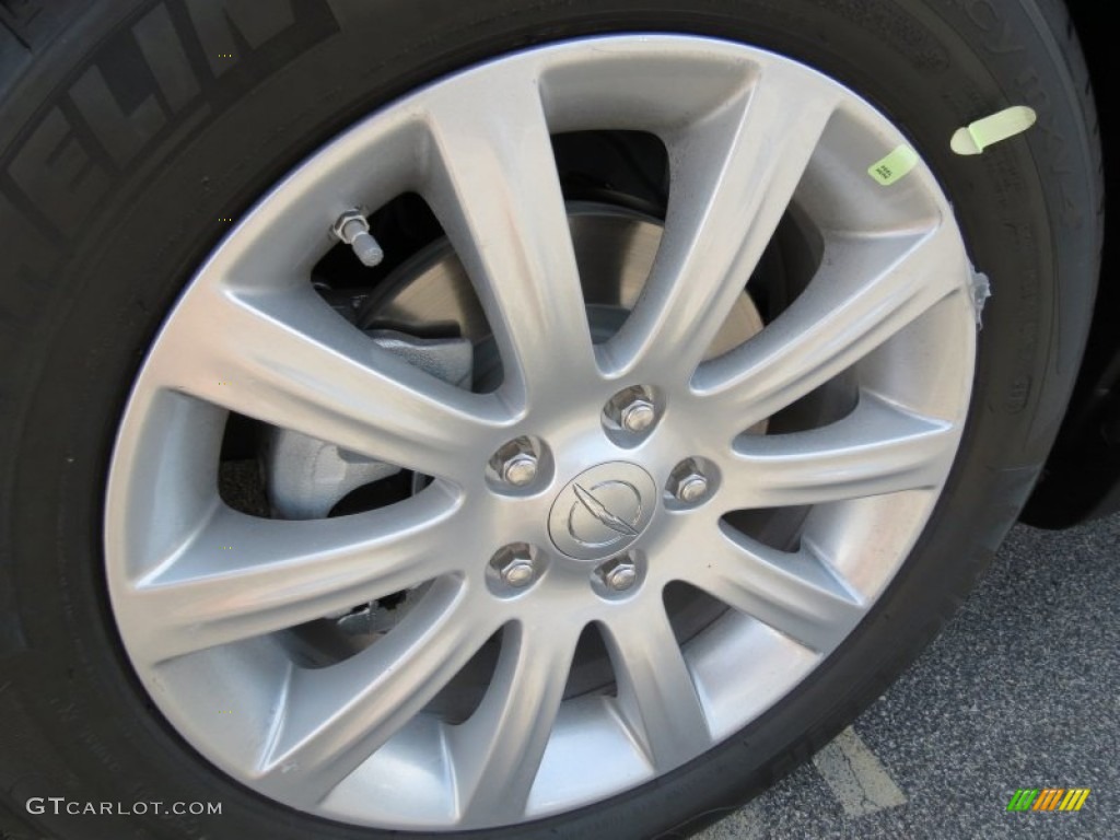 2012 Chrysler 200 Touring Sedan Wheel Photo #66952367