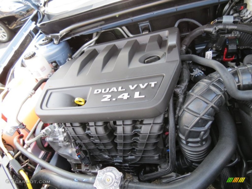 2012 Chrysler 200 Touring Sedan 2.4 Liter DOHC 16-Valve Dual VVT 4 Cylinder Engine Photo #66952414