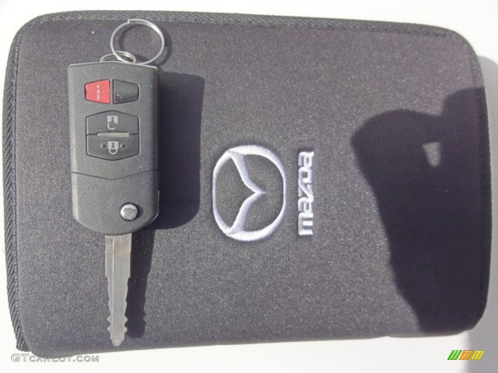 2008 Mazda MAZDA6 i Sport Sedan Keys Photos