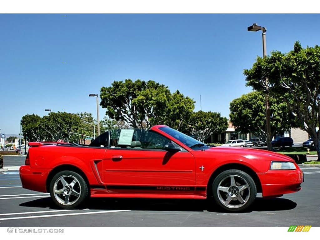 2002 Mustang V6 Convertible - Torch Red / Medium Graphite photo #4
