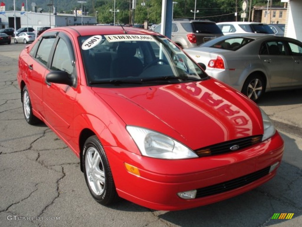 Infra Red Clearcoat 2001 Ford Focus SE Sedan Exterior Photo #66962083