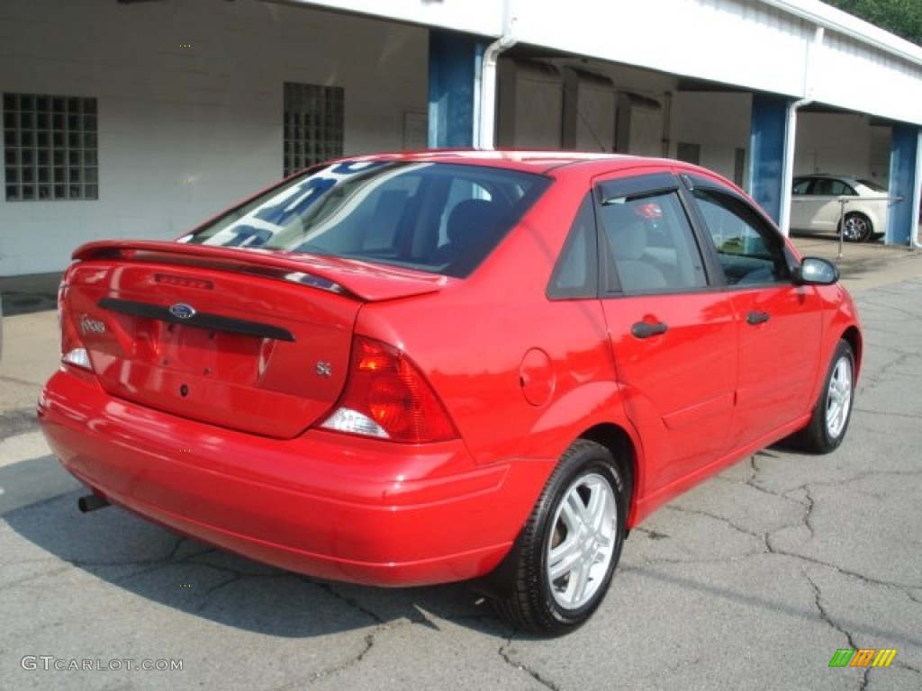 Infra Red Clearcoat 2001 Ford Focus SE Sedan Exterior Photo #66962119