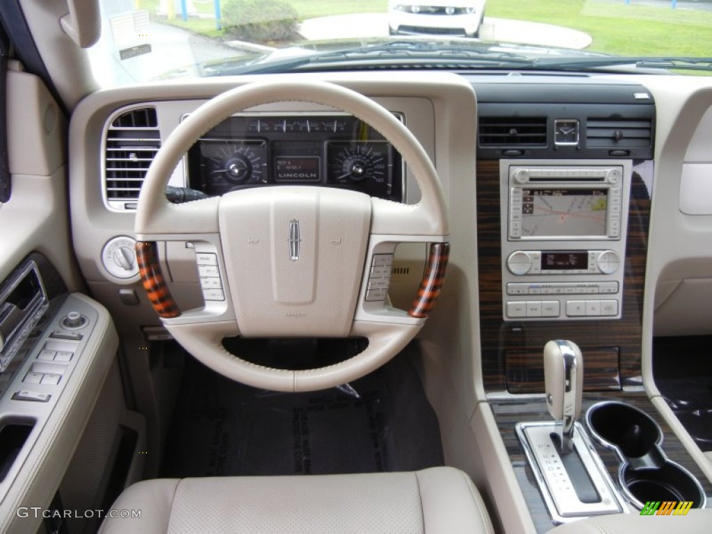 2008 Navigator L Elite - Stone Green Metallic / Stone photo #23