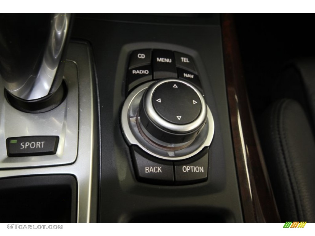 2010 BMW X5 xDrive48i Controls Photo #66964861
