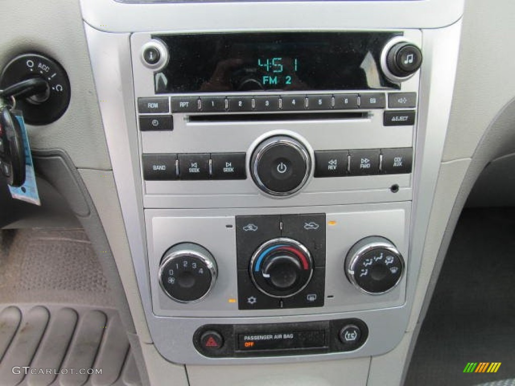 2009 Chevrolet Malibu LS Sedan Controls Photo #66967266