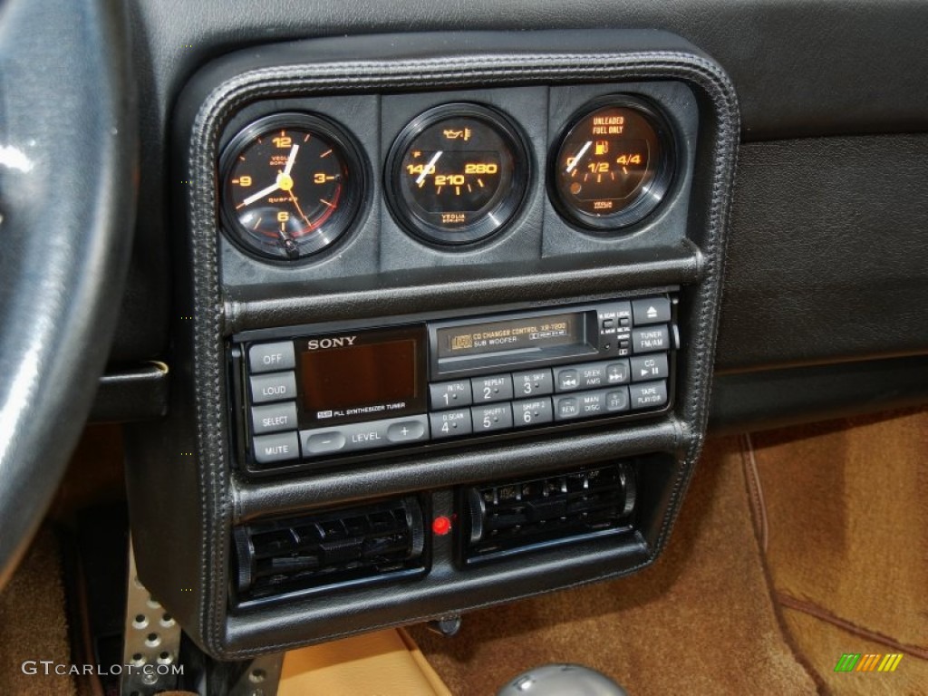 1989 Ferrari 328 GTB Controls Photo #66970774
