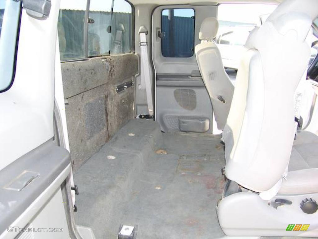 2004 F250 Super Duty XLT SuperCab 4x4 - Oxford White / Medium Flint photo #32