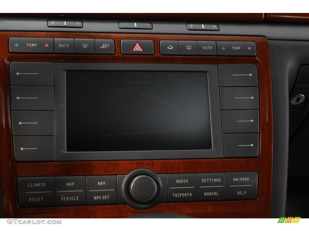 2004 Phaeton V8 4Motion Sedan - Coucou Grey / Anthracite photo #13