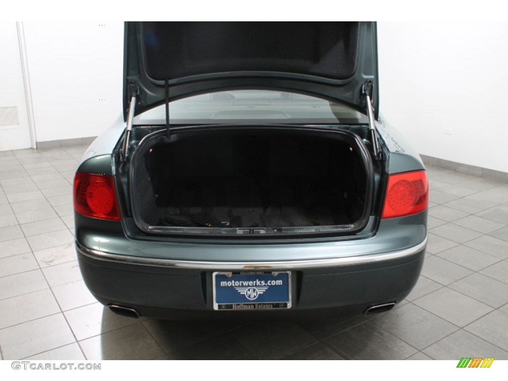 2004 Phaeton V8 4Motion Sedan - Coucou Grey / Anthracite photo #24