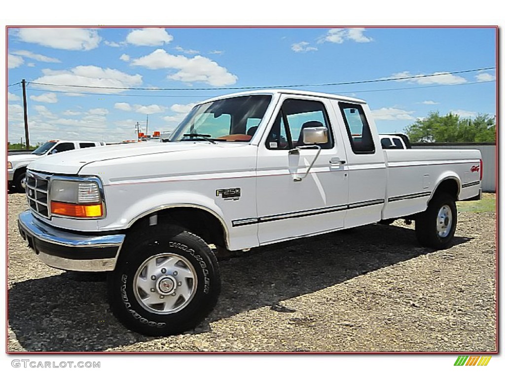 1995 F250 XLT Extended Cab 4x4 - Oxford White / Red photo #1