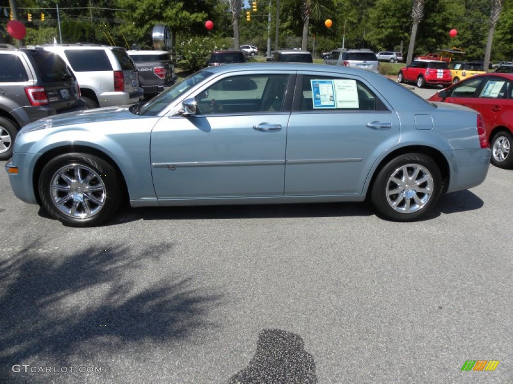 Clearwater Blue Pearl 2009 Chrysler 300 C HEMI Exterior Photo #66985108