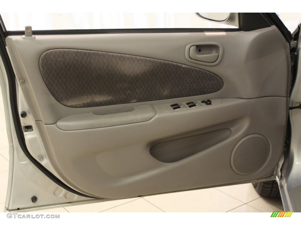 2002 Toyota Corolla LE Light Charcoal Door Panel Photo #66985318